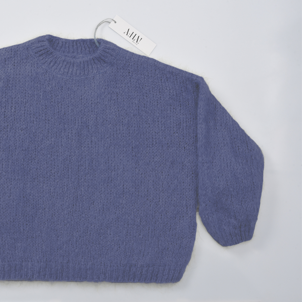 Luftiger grobmaschig gestrickter Mohair  Pullover
