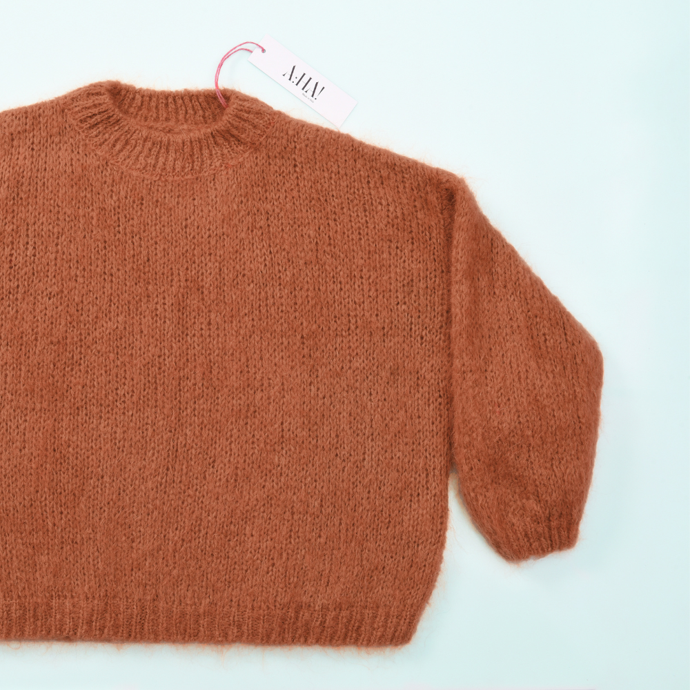 Luftiger grobmaschig gestrickter Mohair  Pullover
