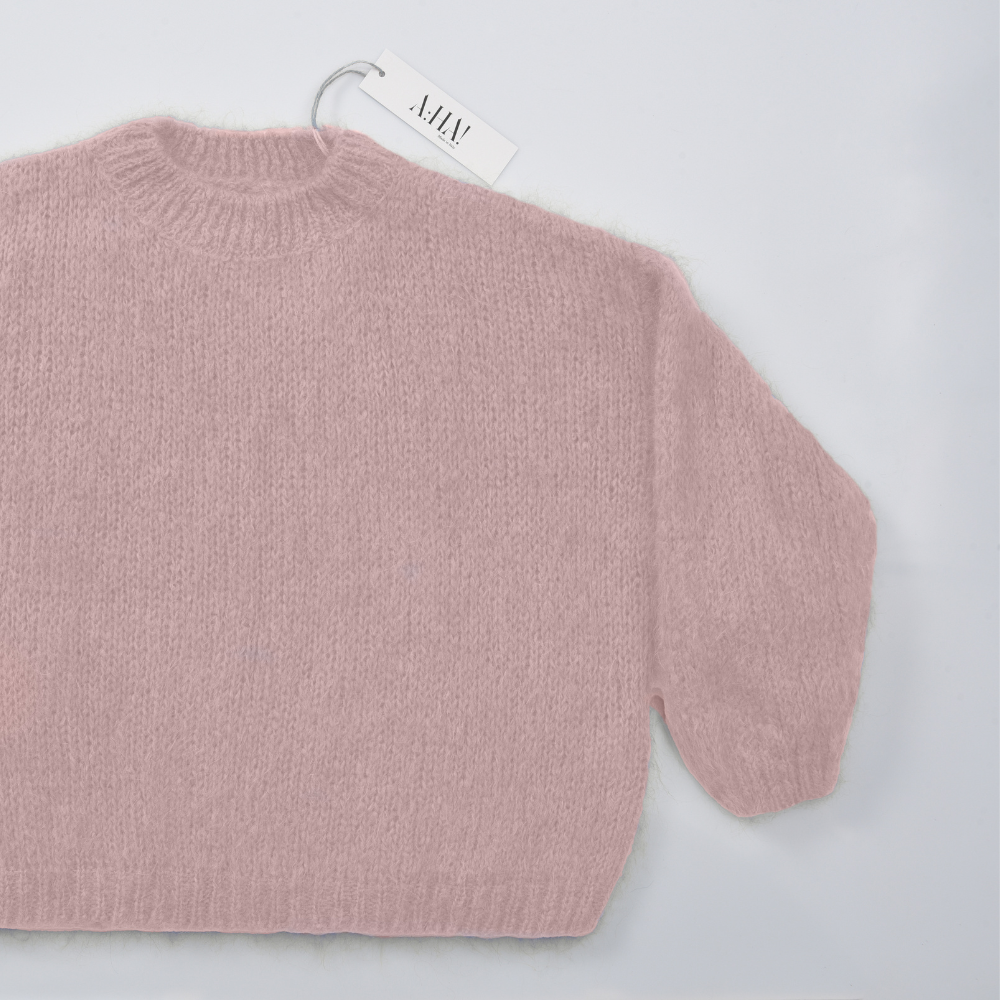 Luftiger grobmaschig gestrickter Mohair  Pullover