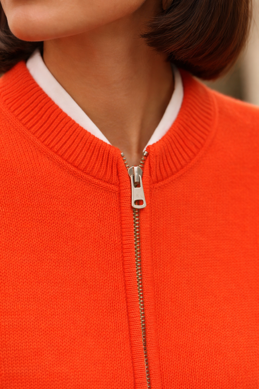 Flauschiger Pullunder im Bomberstyle mit Reißverschluss