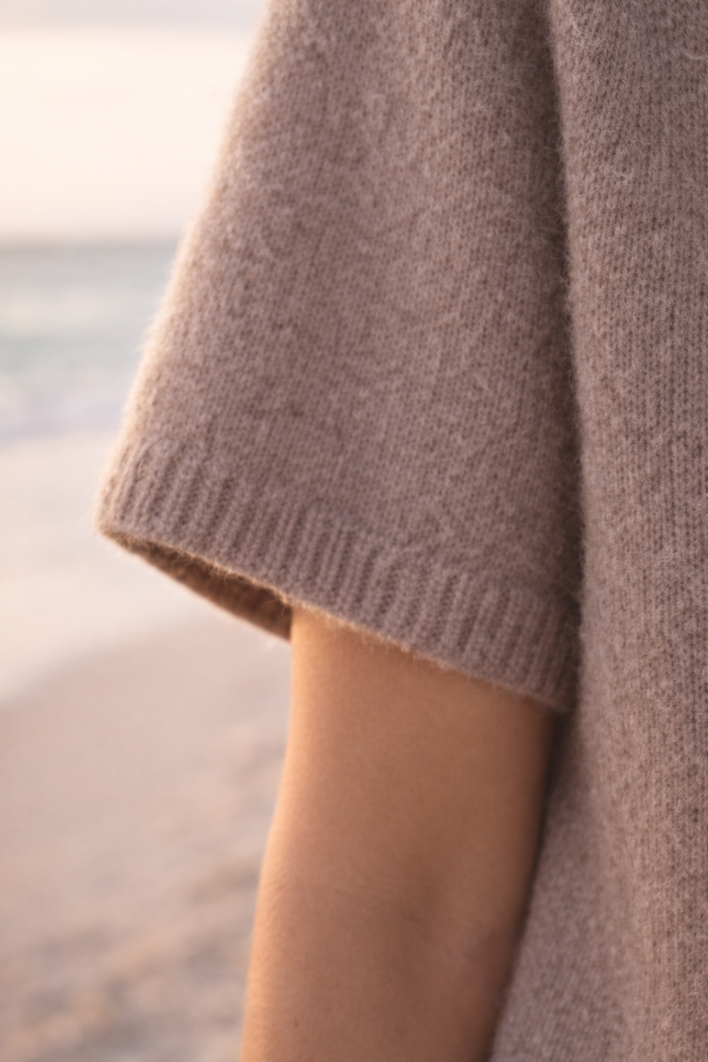 Kurzarmiger Strickpullover